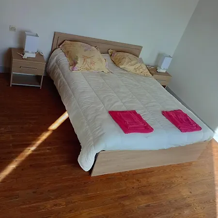 Maison De La Menou *