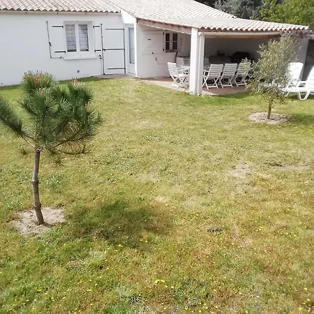 Nyaraló Maison De La Menou