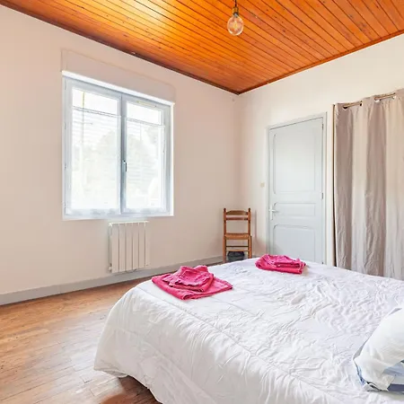 בית נופש Maison De La Menou *