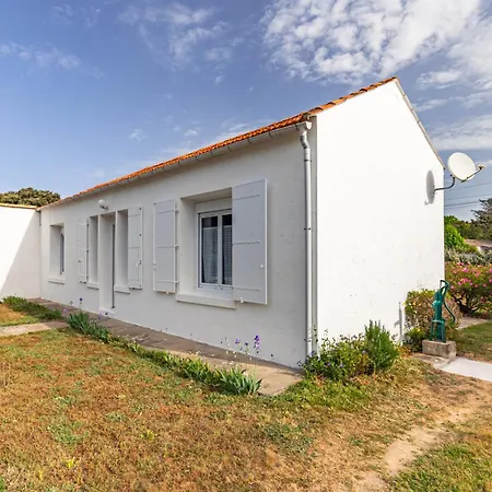 Maison De La Menou *